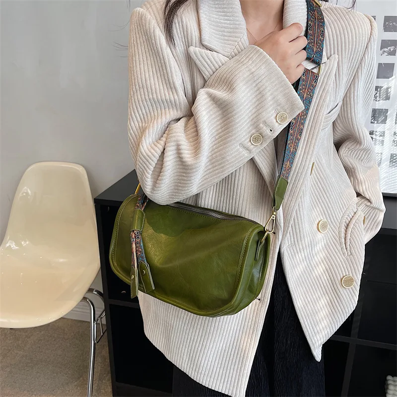 Explosive Shoulder Bag Dumpling Women's Popular Bag Female New Fashion Broadband Pillow Bag