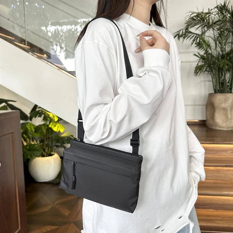 Fashion Leisure Nylon Shoulder Bag Solid Color Waterproof Cross-body Unisex Messenger Bag for Men And Women