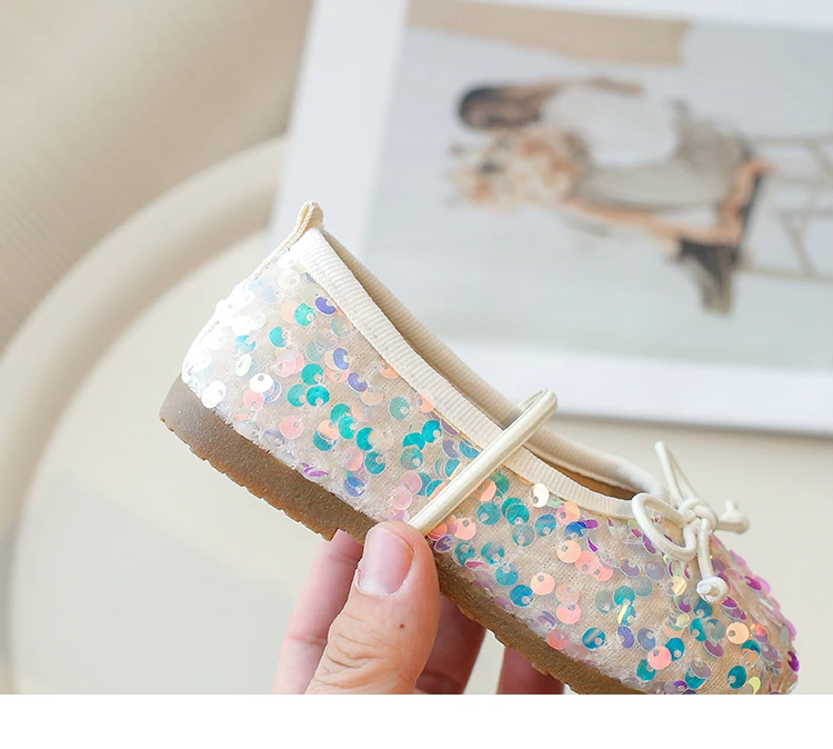 Girls' Shoes 2025 Spring New Fashion Little Girl Sequin Princess Shoes Soft Sole Girls' Shallow Mouth Single Shoes Breathable