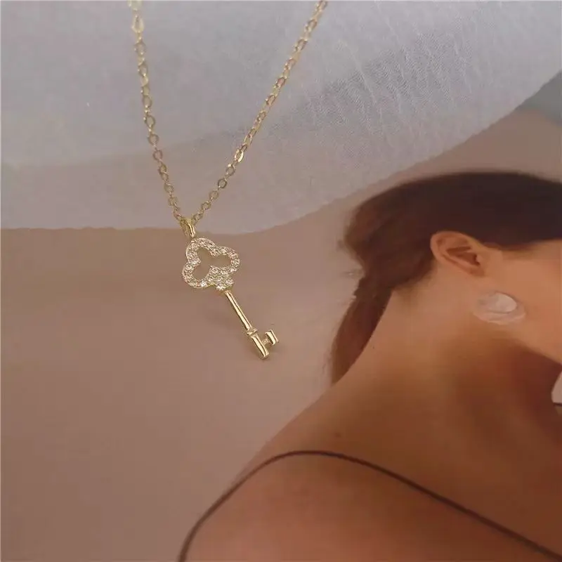 Jkeli S925 Sterling Silver Shiny Zircon Cute Key Pendant Necklace for Women Fashion Simple Daily Wear Choker Jewelry Accessories