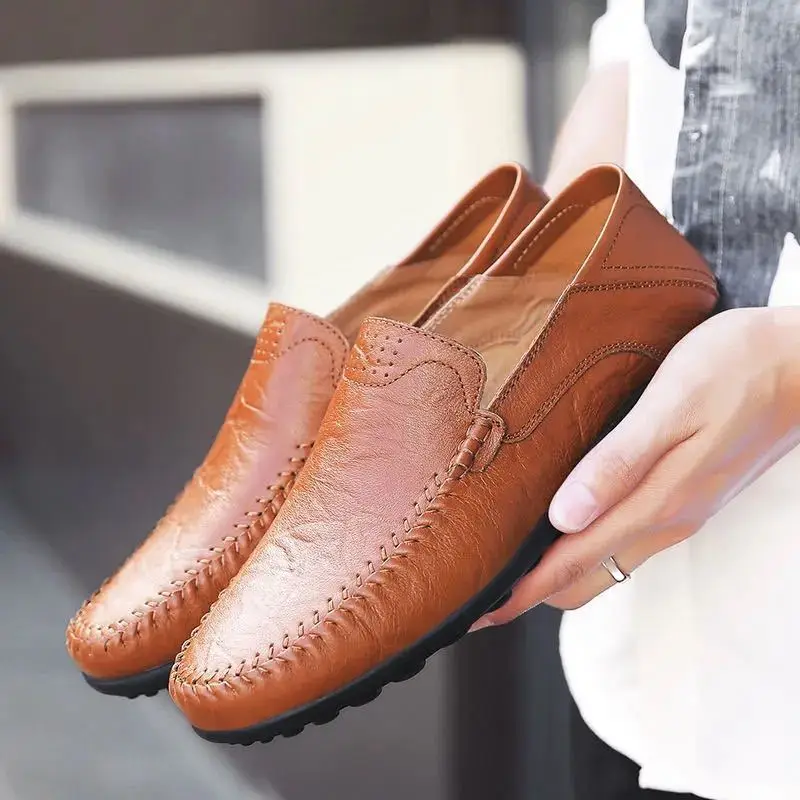 New Autumn Men Leather Shoes Fashion Leather High Quality Footwear British Style Male Casual Flat Comfortable Light Sneakers