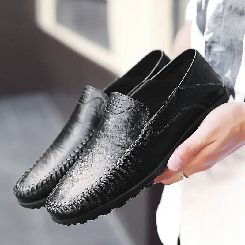 New Autumn Men Leather Shoes Fashion Leather High Quality Footwear British Style Male Casual Flat Comfortable Light Sneakers
