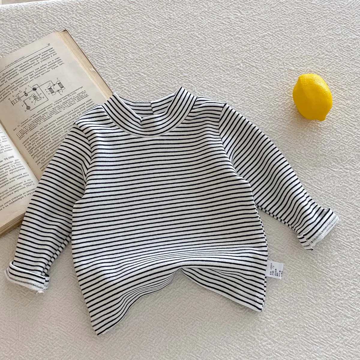 Children's autumn and winter striped semi-high collar long sleeve base shirt, male and female baby autumn and winter striped bas