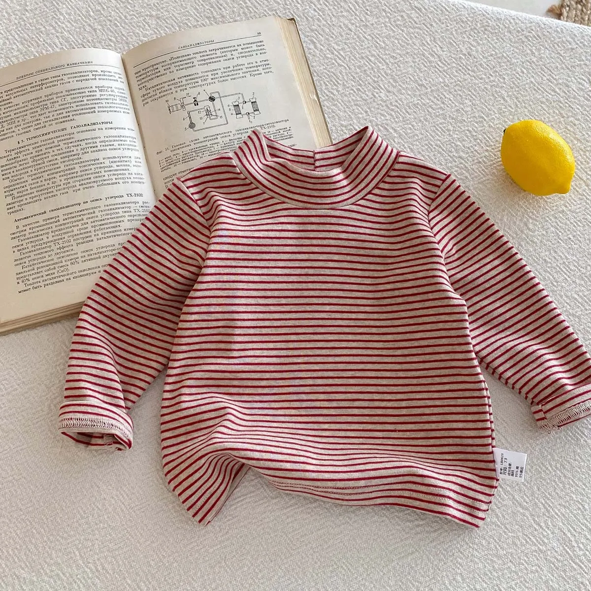Children's autumn and winter striped semi-high collar long sleeve base shirt, male and female baby autumn and winter striped bas