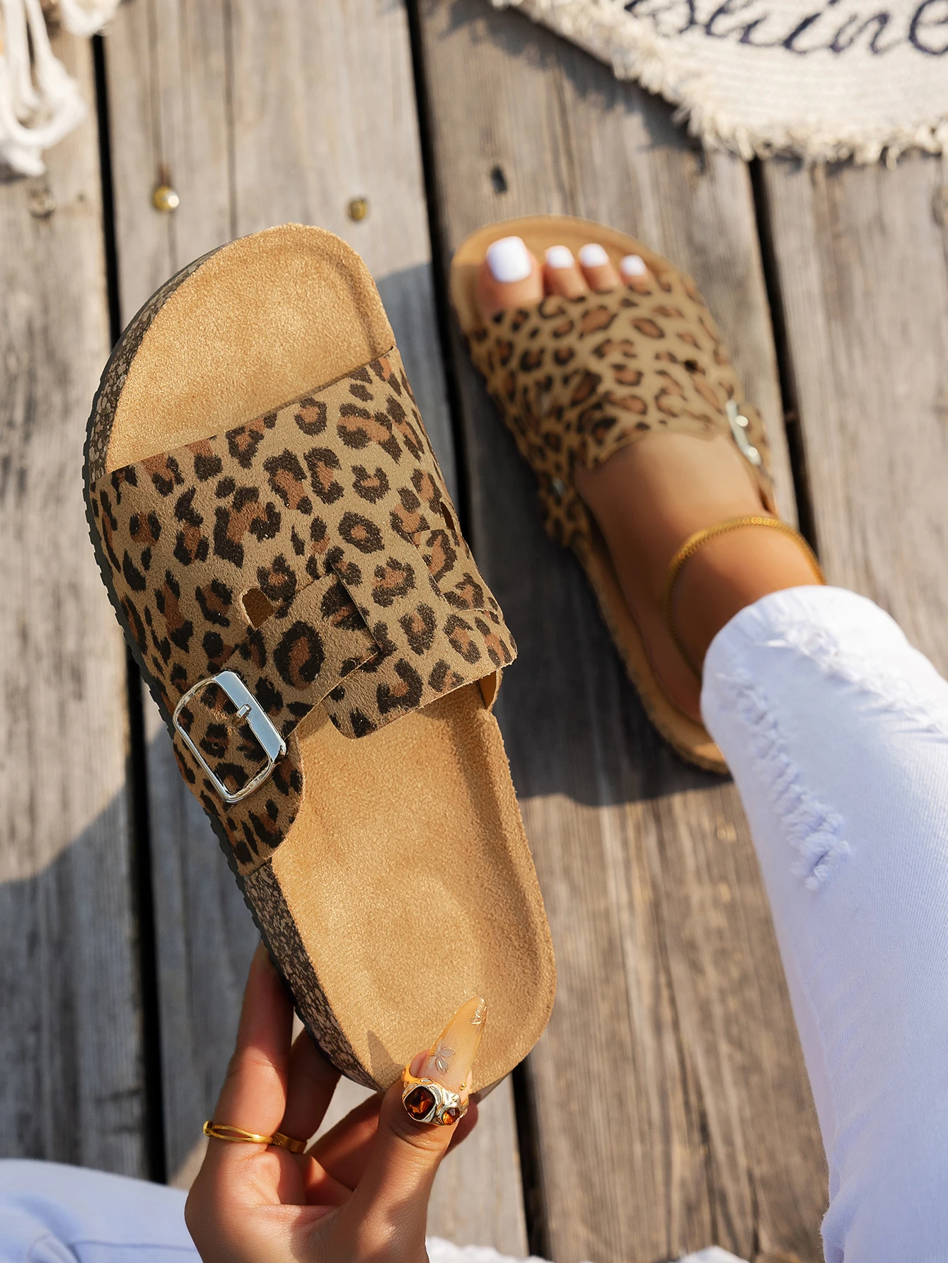 Four-Season Open-Toe Sandals for Outdoor Wear, New Spring and Autumn Women's Sandals, Simple, Casual, Fashionable, Versatile, Blue and Brown Cork Sole Sandals, Animal Print Leopard Print Slide Sandals with Adjustable Buckle Straps, Casual Open-Toe Flat Shoes Suitable for Beach and Outdoor Relaxation, Outdoor Sandals | Adjustable Sandals | Cork Soles