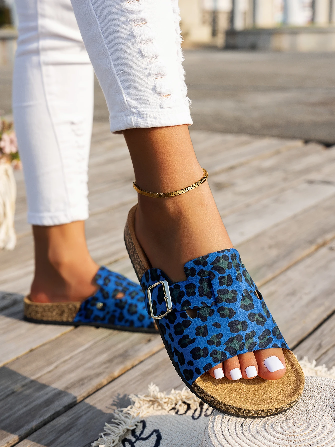 Four-Season Open-Toe Sandals for Outdoor Wear, New Spring and Autumn Women's Sandals, Simple, Casual, Fashionable, Versatile, Blue and Brown Cork Sole Sandals, Animal Print Leopard Print Slide Sandals with Adjustable Buckle Straps, Casual Open-Toe Flat Shoes Suitable for Beach and Outdoor Relaxation, Outdoor Sandals | Adjustable Sandals | Cork Soles