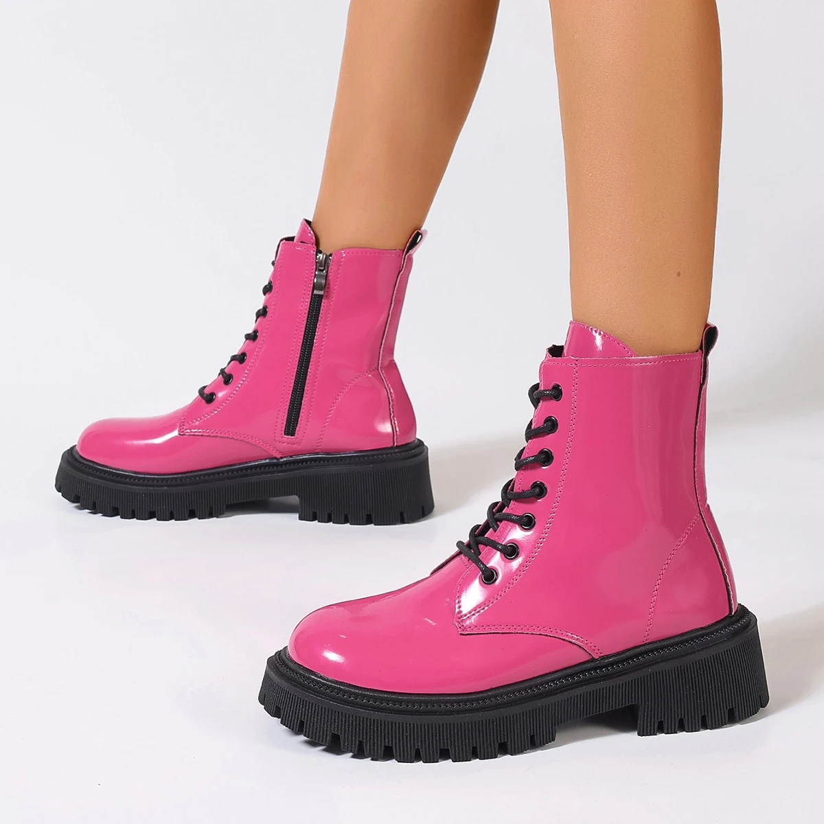 Fashionable New Comfortable Thick Soled Wear-resistant Women's Boots Sexy and Elegant in Winter Solid Color Casual Short Boots