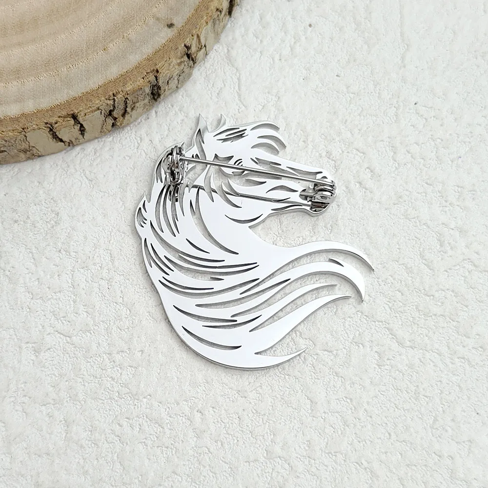 Original innovative horse head hollow stainless steelGold-plated 18K brooch, suit lapel pin, waterproof formal fittings