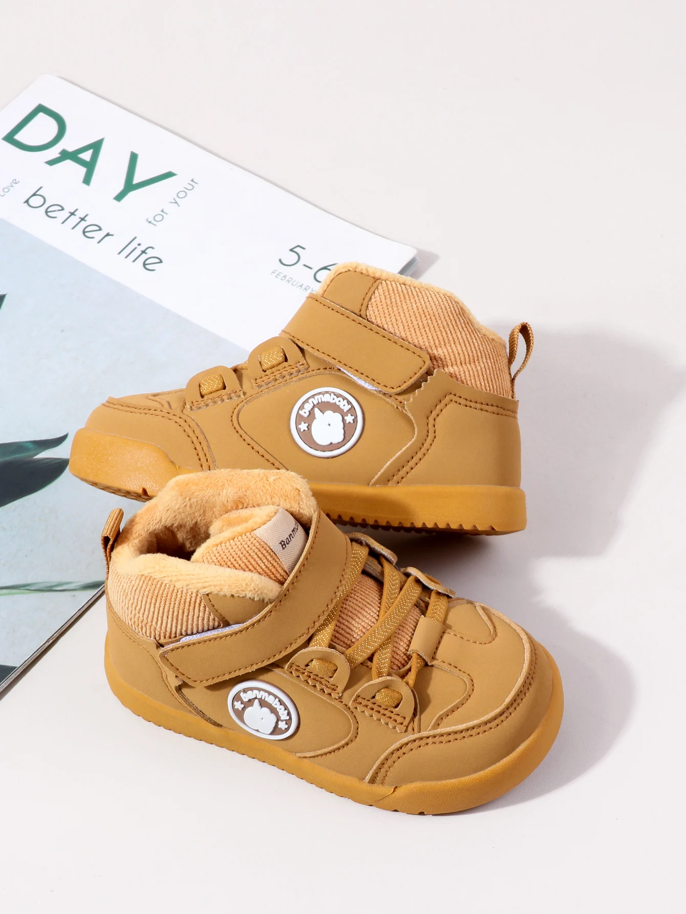 Hot Selling BaBy Unisex First Walking Toddler Shoes Fashion Style Fleece-lined Design For Winter And Autumn 0-4 Years Old