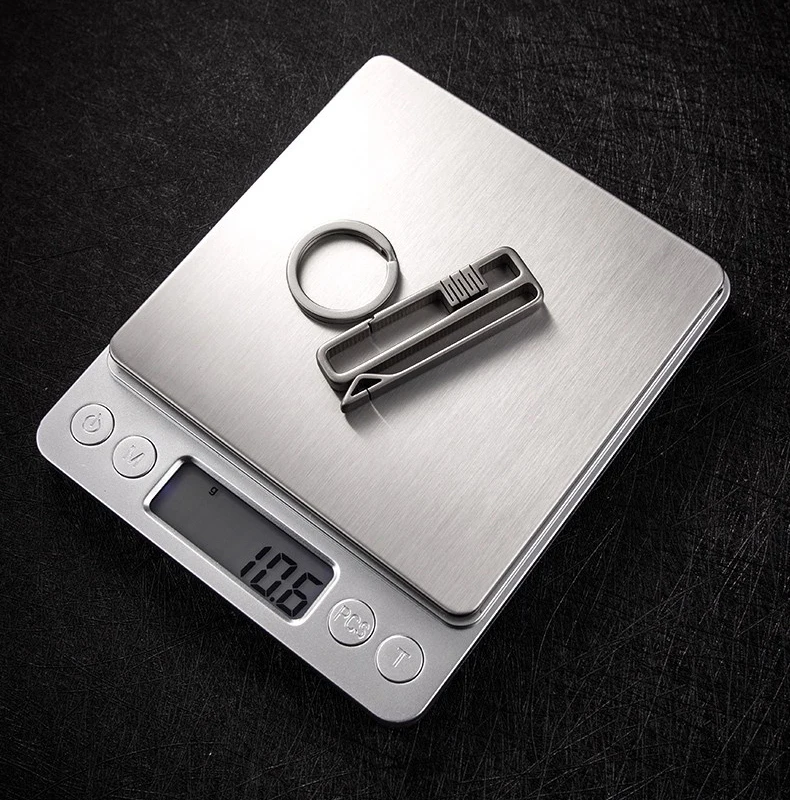 Titanium Keychain Durable Belt Car Key Holder Ring Hanging Buckle Lightweight Carbiner EDC for Male Key Chain Father's Day Gift