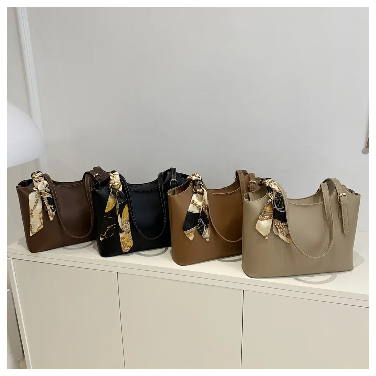 Fashion Stylish Silk Scarf Tote Bag, Spacious Capacity Shoulder Bags, Elegant Underarm Bag, Versatile Commute Handbag for Women