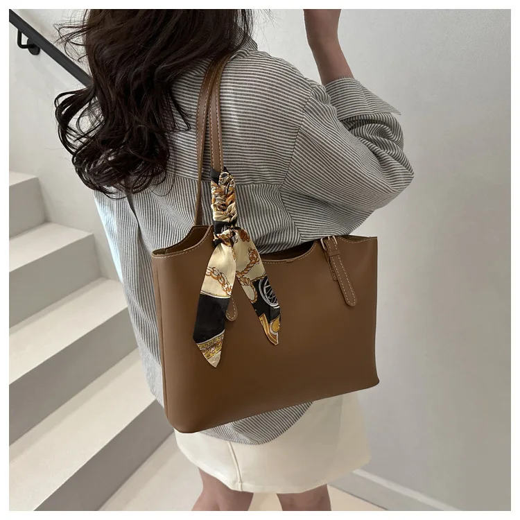 Fashion Stylish Silk Scarf Tote Bag, Spacious Capacity Shoulder Bags, Elegant Underarm Bag, Versatile Commute Handbag for Women