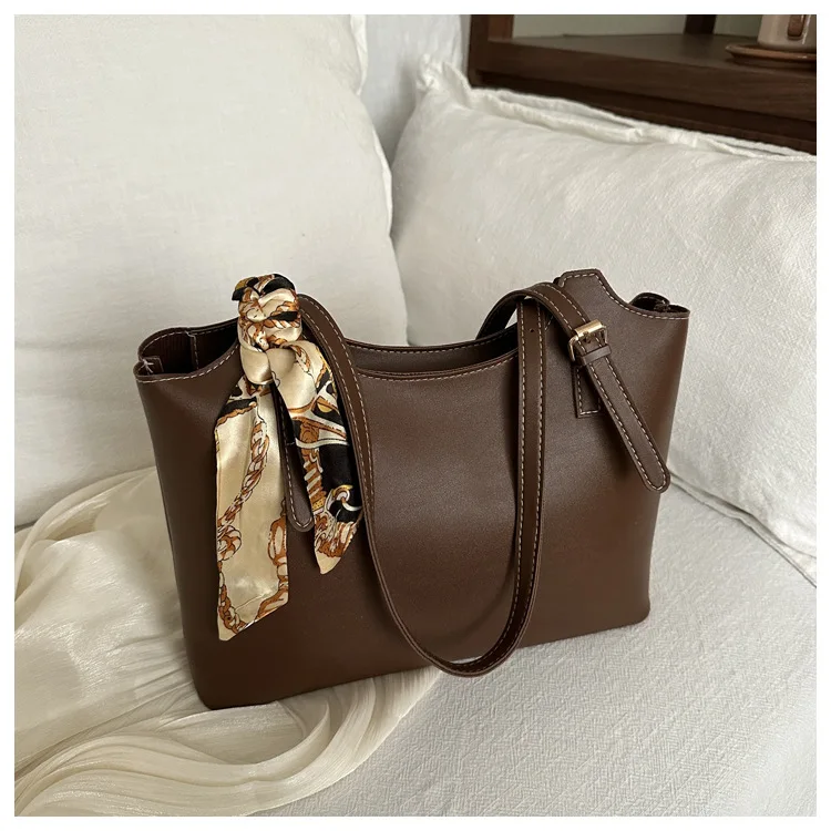 Fashion Stylish Silk Scarf Tote Bag, Spacious Capacity Shoulder Bags, Elegant Underarm Bag, Versatile Commute Handbag for Women