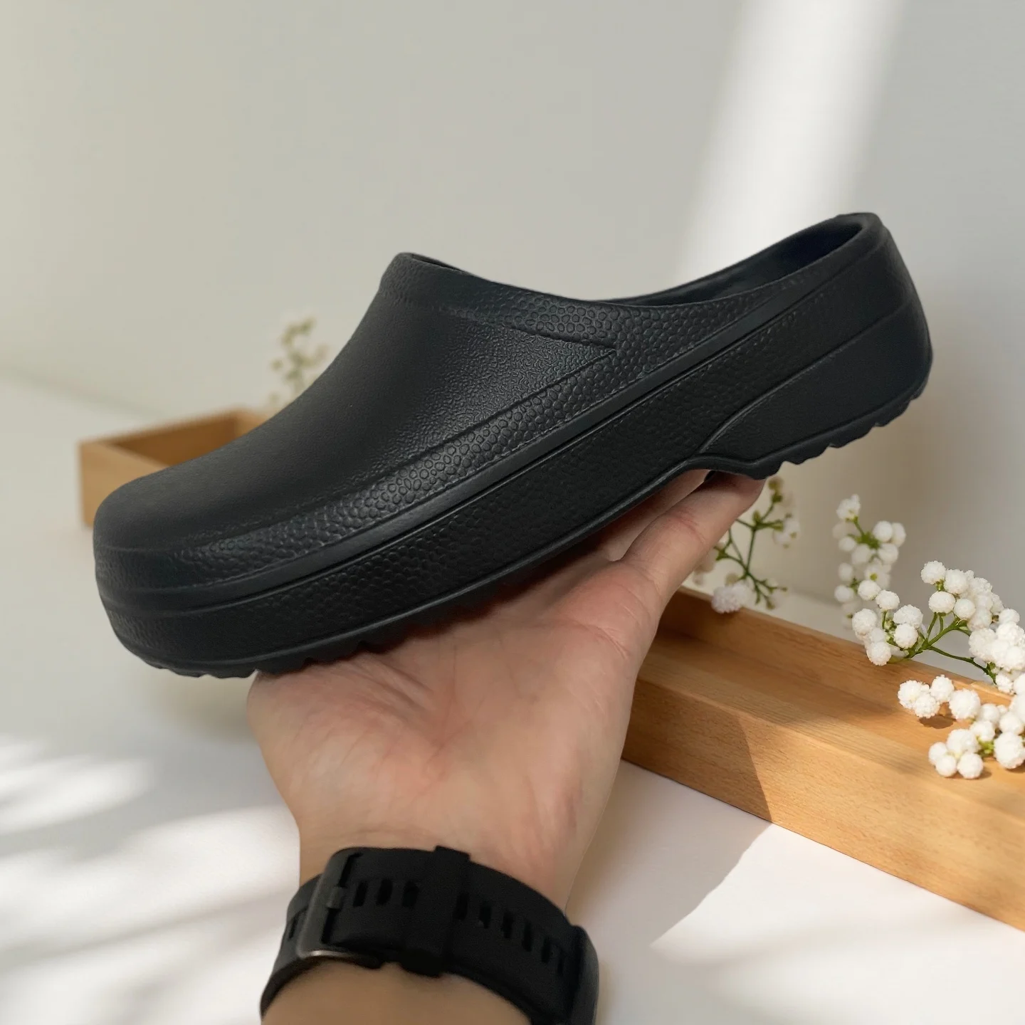 Women's Eva Nurse Clogs with Cushioning Insoles — Lightweight, Non-Slip Slip-On Medical Slippers Suitable for Hospital Indoor and Outdoor Use