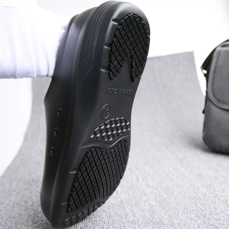 Non-Slip Chef Shoes for Both Men and Women - Lightweight and Comfortable Slip-On Wooden-Soled Shoes, Eva Upper + Waterproof/Non-Slip Rubber Sole - All-Weather Standing Work Shoes, Suitable for Kitchens, Hospitals, Restaurants, Beaches - Easy-To-Clean Non-Slip Kitchen Shoes, Specifically for Catering Service Staff