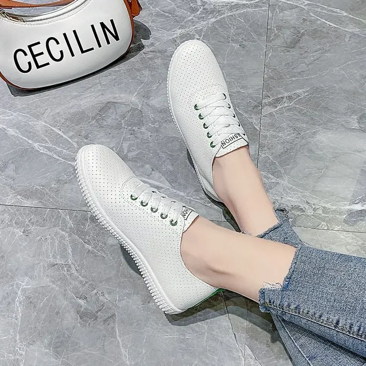 Women's Vulcanized Shoes Breathable Comfortable Hole Outdoor Sports Shoes Summer Running Shoes Fashion Board Shoes Thick Sole