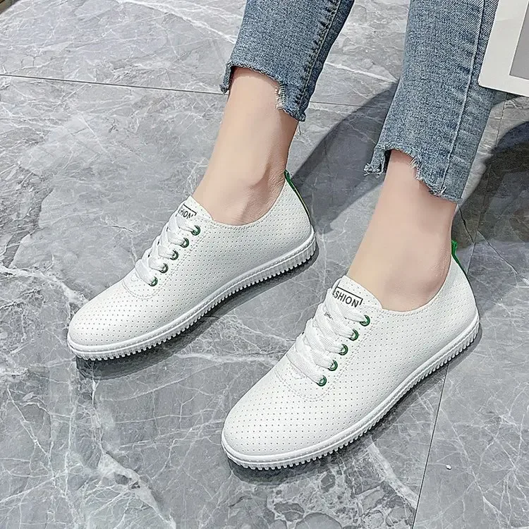 Women's Vulcanized Shoes Breathable Comfortable Hole Outdoor Sports Shoes Summer Running Shoes Fashion Board Shoes Thick Sole