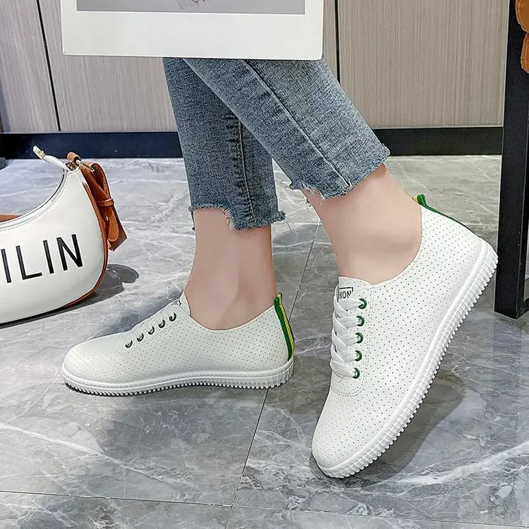Women's Vulcanized Shoes Breathable Comfortable Hole Outdoor Sports Shoes Summer Running Shoes Fashion Board Shoes Thick Sole