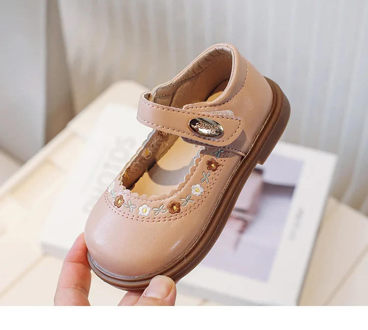 Children's Leather Shoes Spring Autumn Versatile Kids Mary Jane Shoes Fashion Embroidered Flower Causal Princess Shoes for Girls