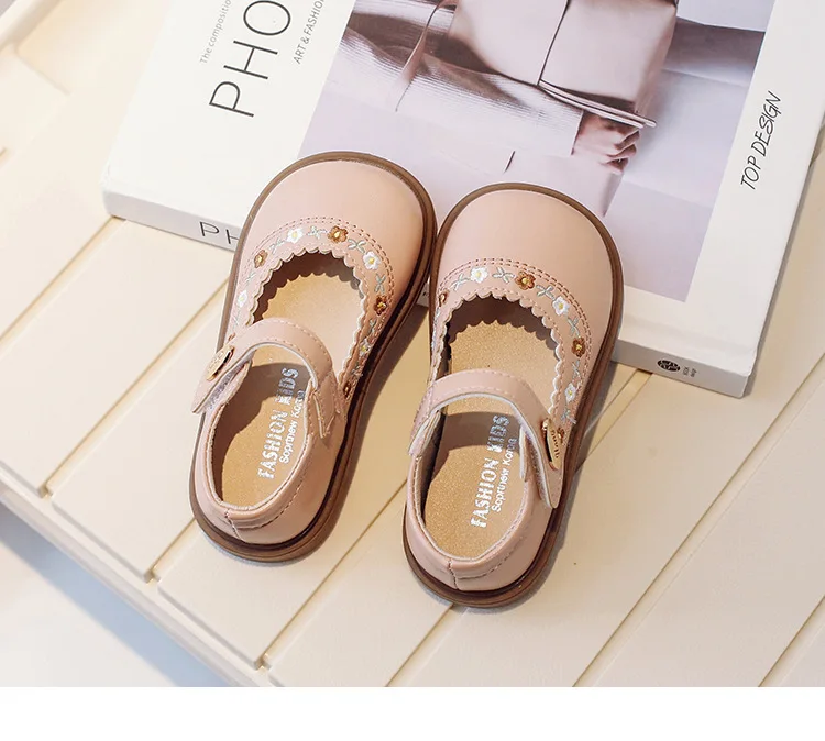 Children's Leather Shoes Spring Autumn Versatile Kids Mary Jane Shoes Fashion Embroidered Flower Causal Princess Shoes for Girls