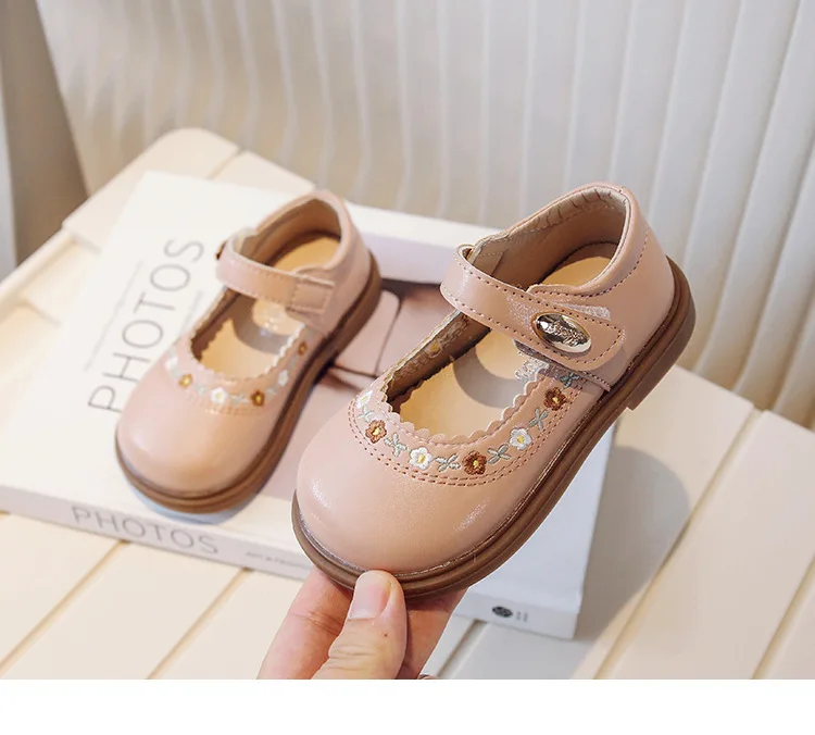 Children's Leather Shoes Spring Autumn Versatile Kids Mary Jane Shoes Fashion Embroidered Flower Causal Princess Shoes for Girls