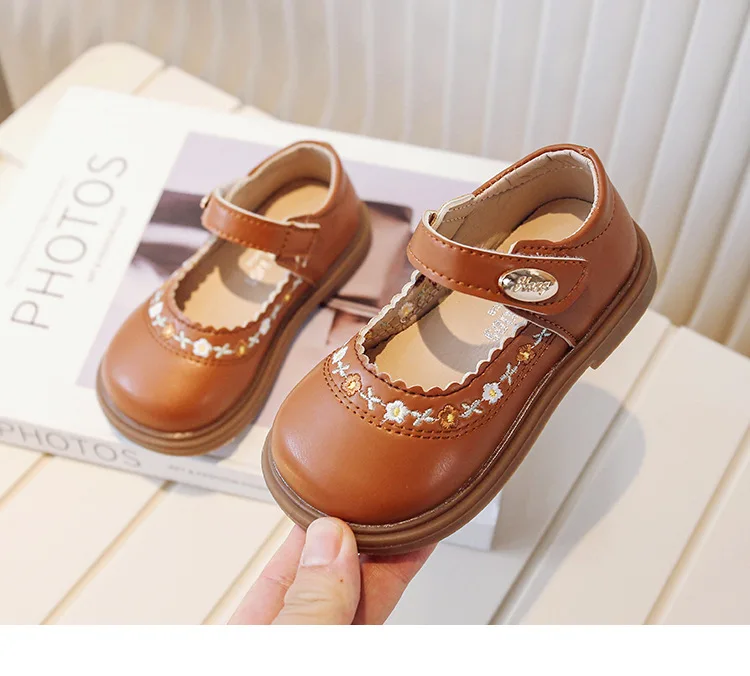 Children's Leather Shoes Spring Autumn Versatile Kids Mary Jane Shoes Fashion Embroidered Flower Causal Princess Shoes for Girls