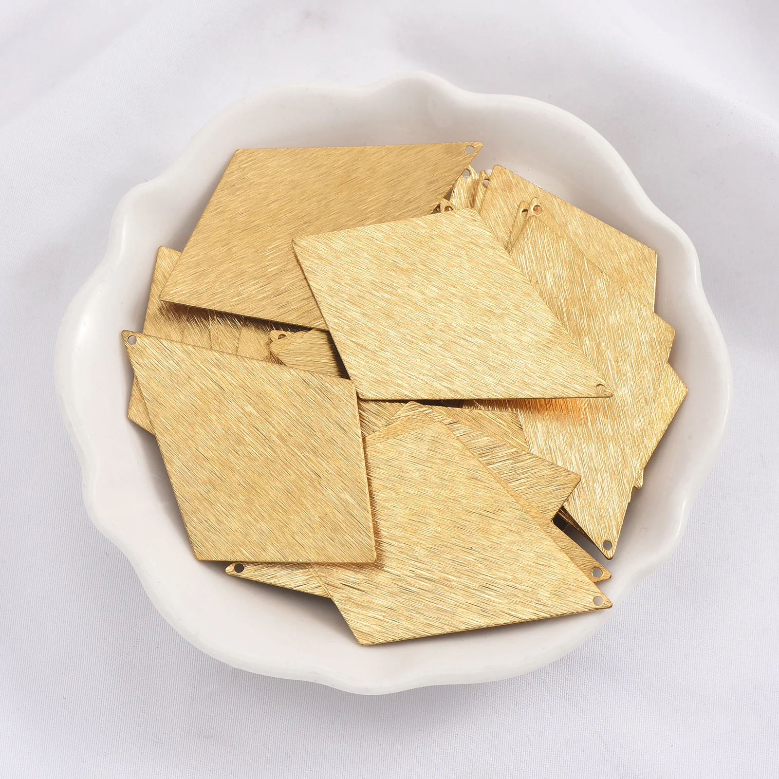 6pcs original brass single hole brushed solid flat rhombus pieces are used to make charming earring necklace pendant components