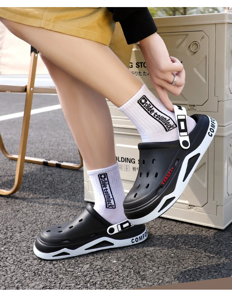 Fashion Clogs For Men EVA Light Hole Garden Shoes Outdoor Male Beach Sandals Home Bathroom Shoe Unisex Casual Slides