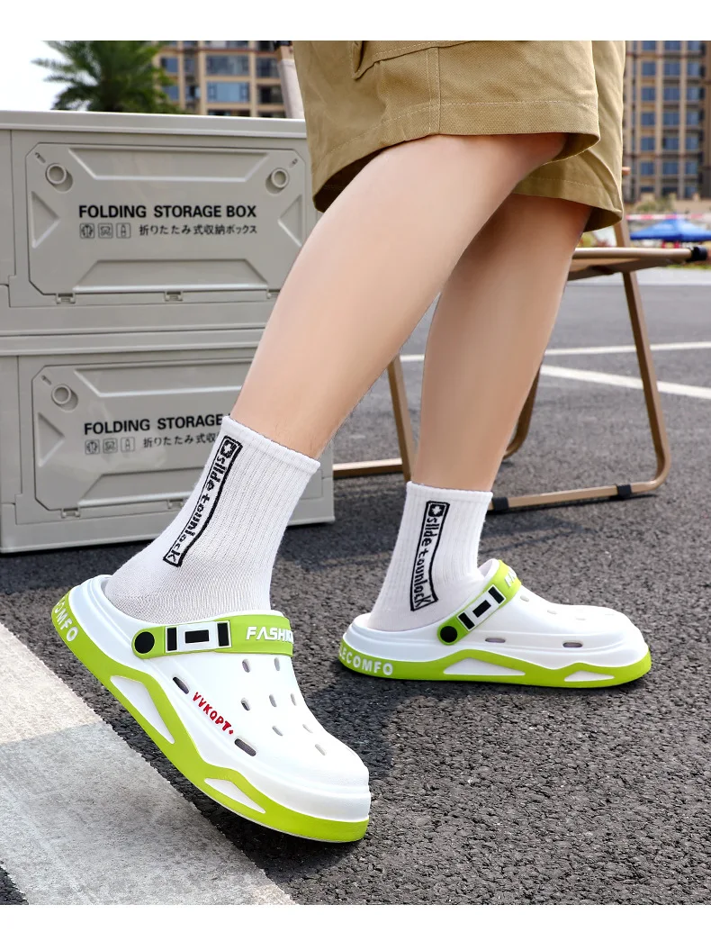 Fashion Clogs For Men EVA Light Hole Garden Shoes Outdoor Male Beach Sandals Home Bathroom Shoe Unisex Casual Slides