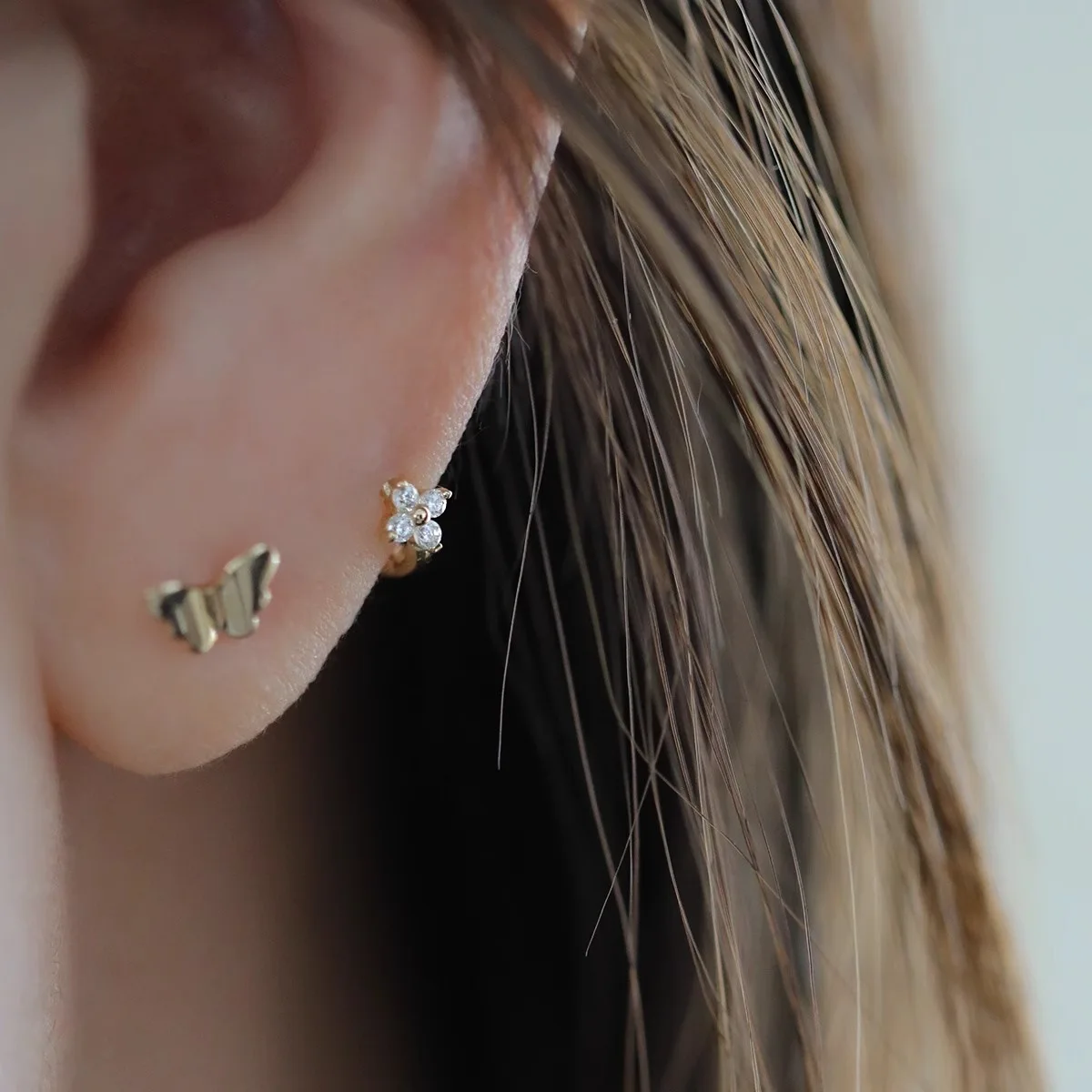 925 Sterling Silver Electroplated 14K Gold Small Zirconia Flower Earrings for Women Sweet Exquisite Gift Jewelry