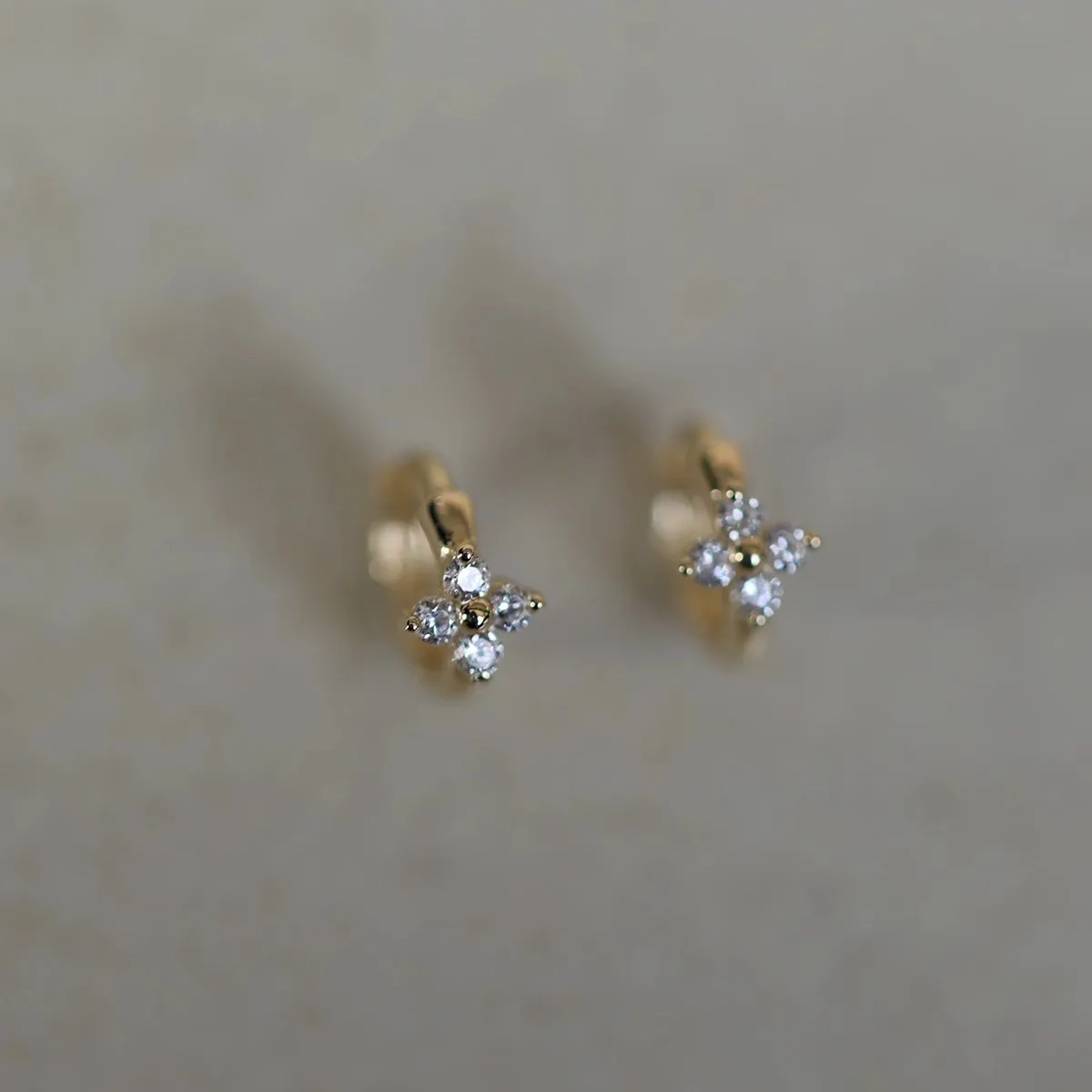 925 Sterling Silver Electroplated 14K Gold Small Zirconia Flower Earrings for Women Sweet Exquisite Gift Jewelry