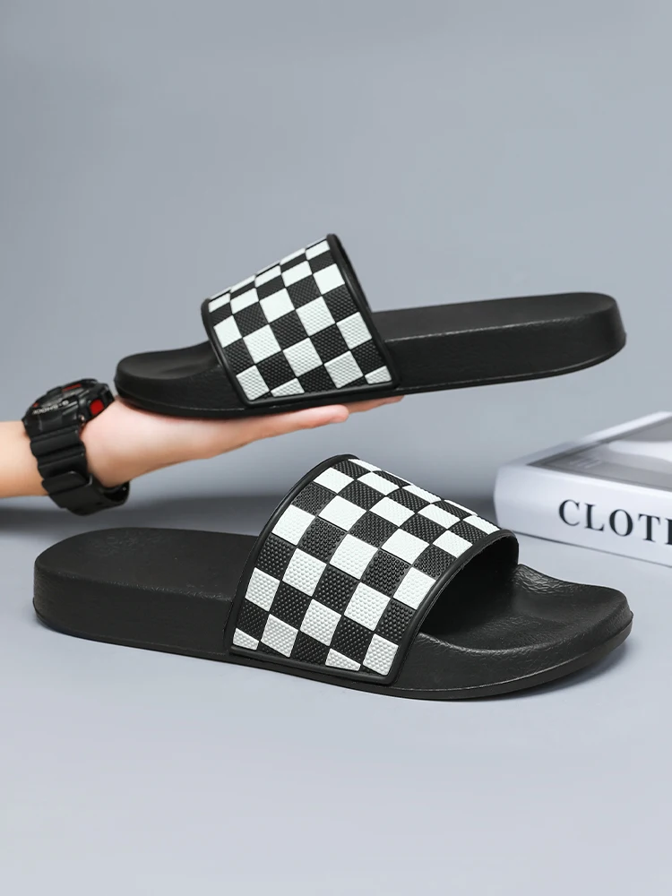 Summer Men's Slippers Are Comfortable and Simple. Sandals and Checkered Slippers Are Fashionable Outdoor Beach Slippers 45 46