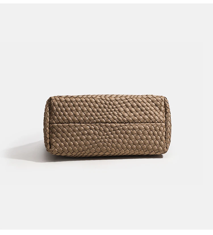 Large Size Women's Neoprene Tote Bag Fashion Hand-Woven Bag 2024 Hot Product with Large Volume for Stylish Storage