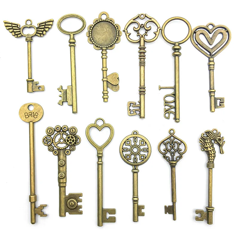 10pcs/Lot Retro Antique Bronze Heart Engraved Vintage Key Pendant-DIY Jewelry Charms for Necklace&Keychain Craft Making Supplies