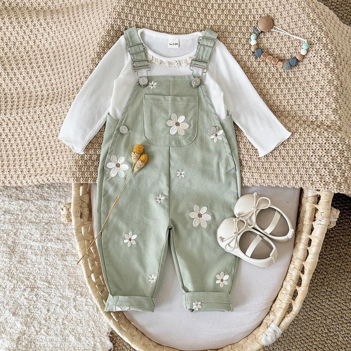 Summer Hot Baby Suspender Pants Sleeveless Flower Embroidery Loose Overalls Romper Girls Jumpsuits Boys Clothes with Pockets