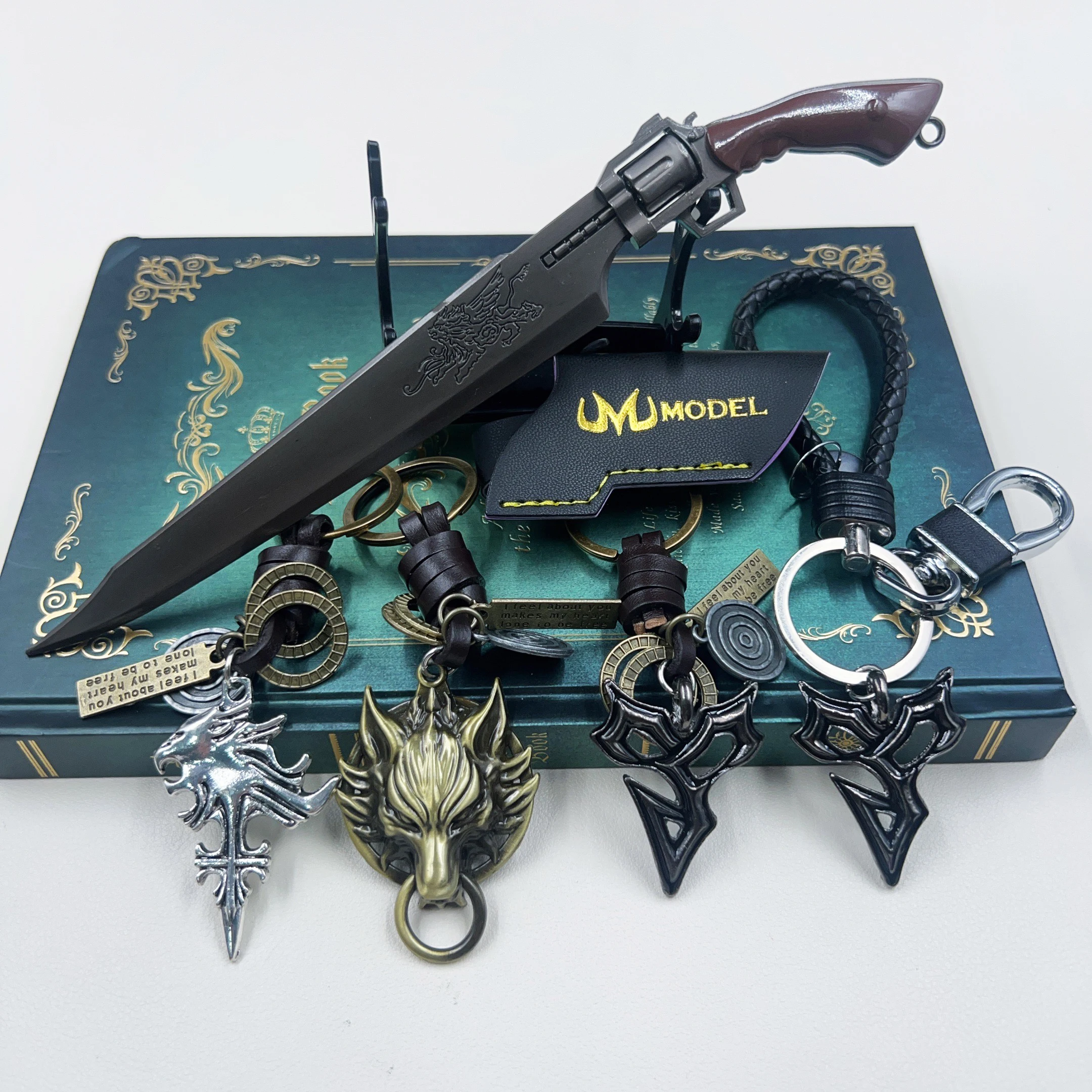 22cm Lion Heart Gunblade with Keychain FF VIII Game Merchandise Squall Leonhart Metal Blade Model for Home Decoration Collection