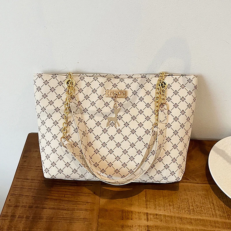 Women's Large Capacity Fashion Tote Bag Luxury Design Handbag Trendy Shoulder Purse with Printing Pattern for Shopping