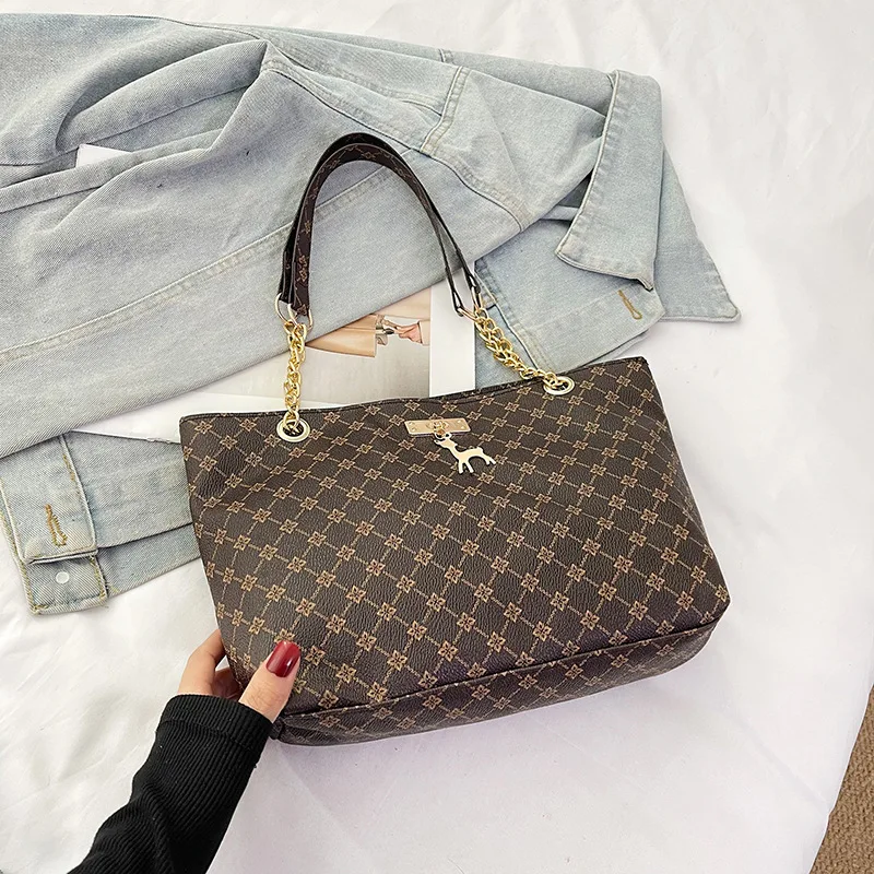 Women's Large Capacity Fashion Tote Bag Luxury Design Handbag Trendy Shoulder Purse with Printing Pattern for Shopping