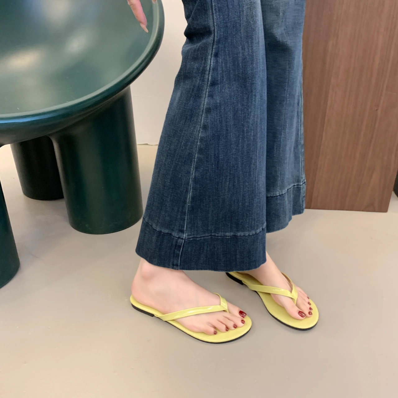 Large Size Sandals Women's Shoes Summer 2025 New Flip-flops Outer Slippers Flat Sandals