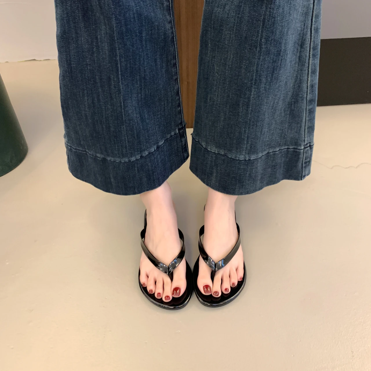 Large Size Sandals Women's Shoes Summer 2025 New Flip-flops Outer Slippers Flat Sandals