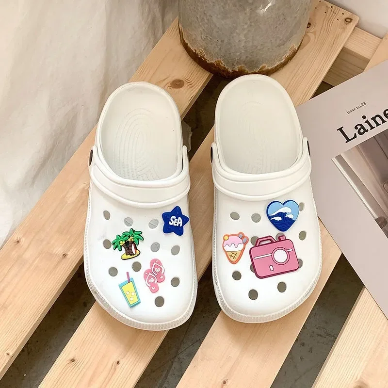 2025 New Summer Women Waterproof Slippers Summer Outdoor Women Slides Soft Sole Garden Shoes Indoor Classic Nursing Clogs Sandal