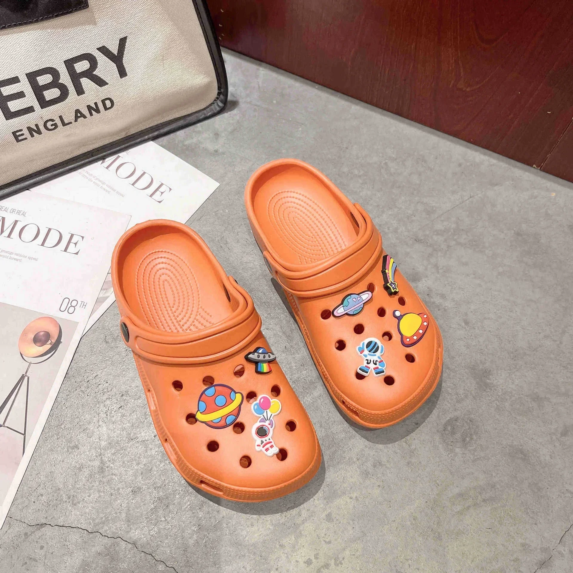 2025 New Summer Women Waterproof Slippers Summer Outdoor Women Slides Soft Sole Garden Shoes Indoor Classic Nursing Clogs Sandal