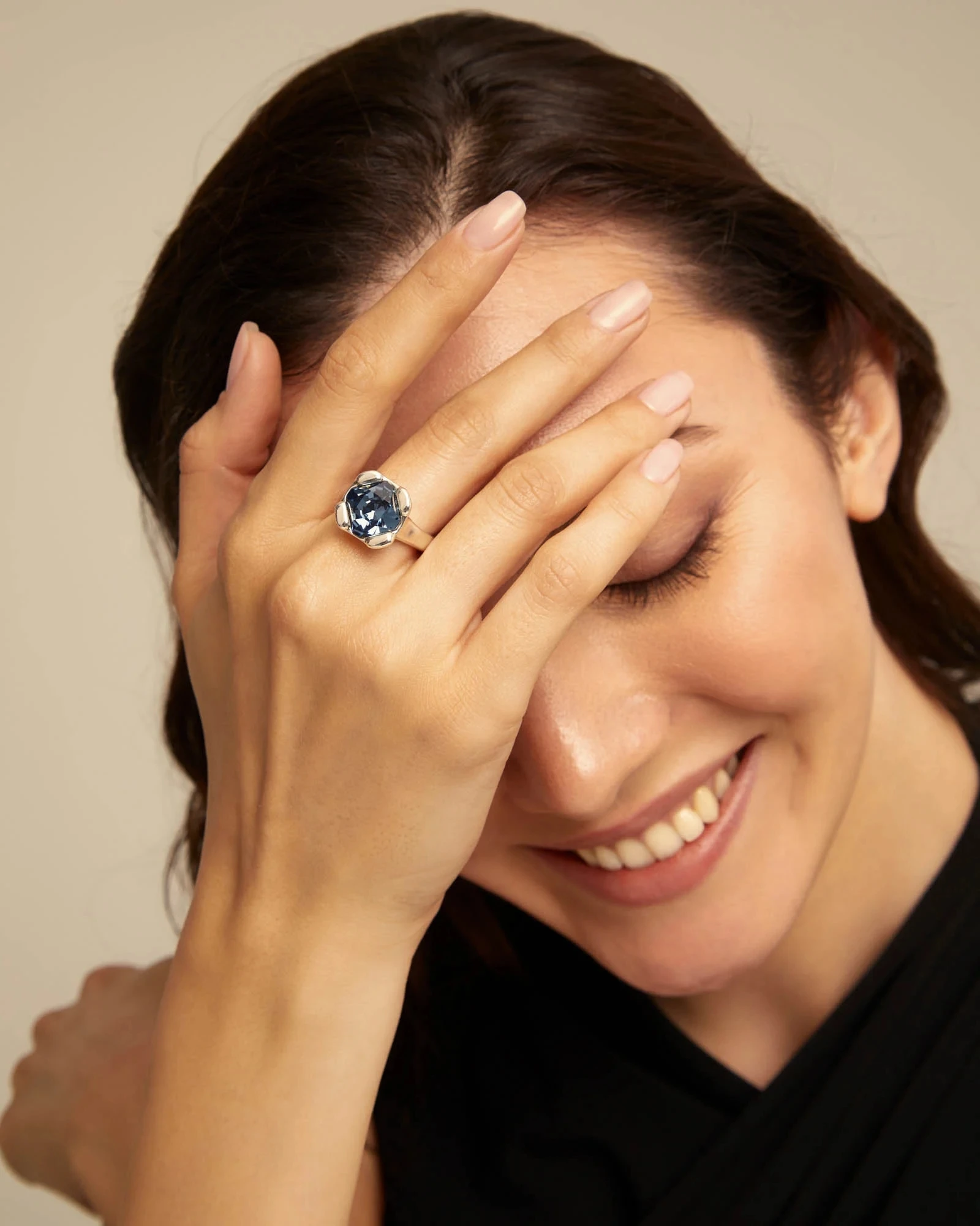 2025 new popular niche design geometric quadrilateral blue 10MM crystal ring simple yet eye-catching