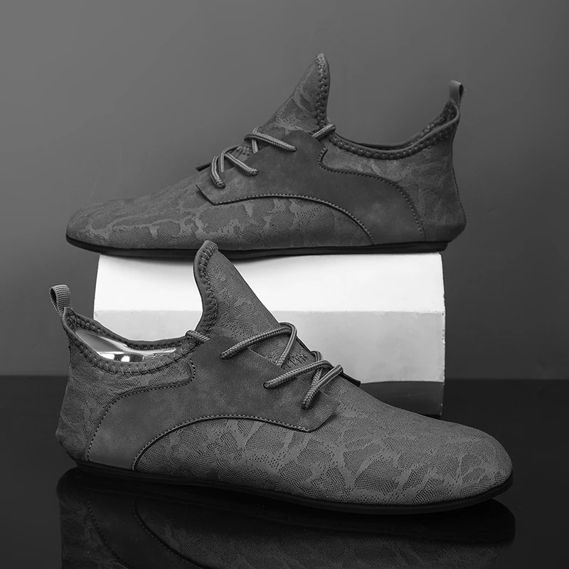 Spring and Summer Men's Loafers One-Piece Lazy Sneakers for Comfort and Convenience