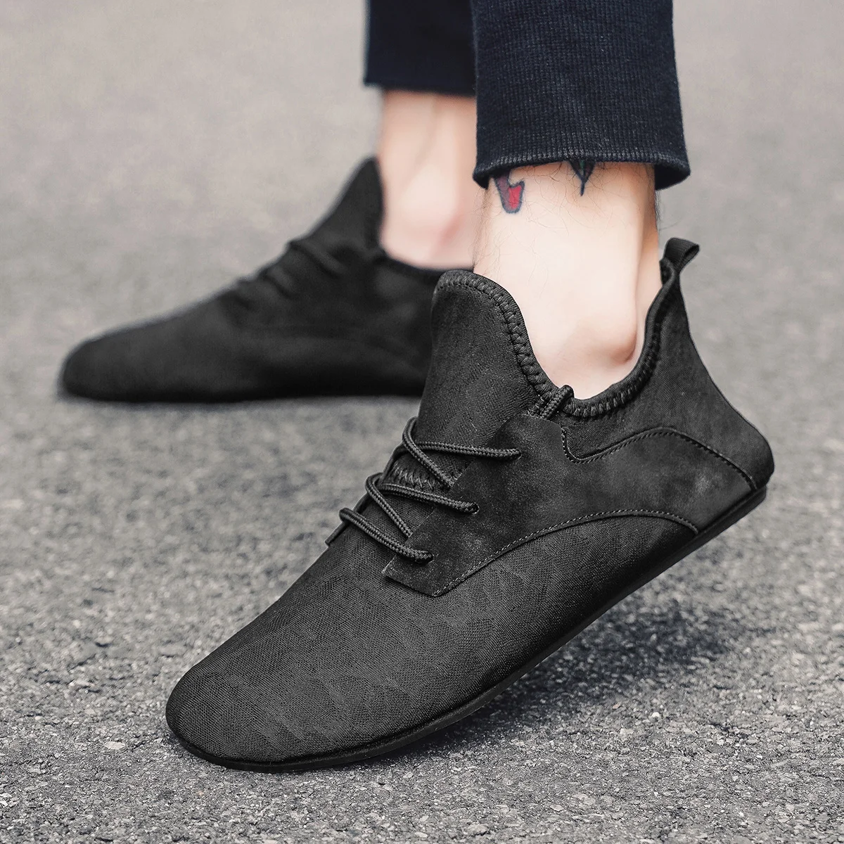 Spring and Summer Men's Loafers One-Piece Lazy Sneakers for Comfort and Convenience