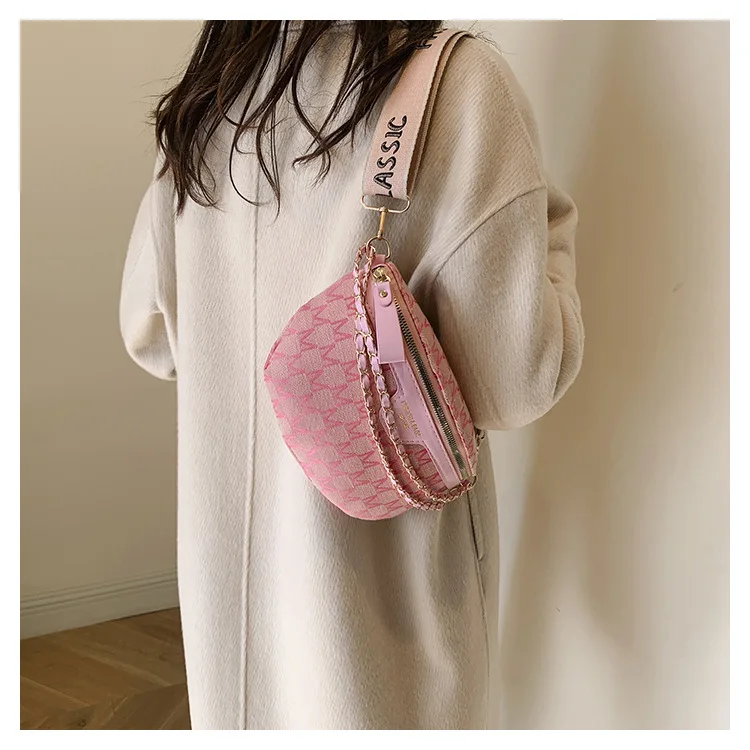 Chic Waist Crossbody Bag with Dual Chain Details, Simple Chest Bag, Stylish Wide Strap & Sleek Zip Closure Suitable Everyday Use
