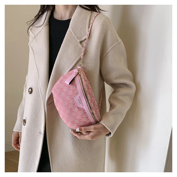 Chic Waist Crossbody Bag with Dual Chain Details, Simple Chest Bag, Stylish Wide Strap & Sleek Zip Closure Suitable Everyday Use