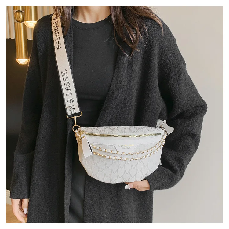 Chic Waist Crossbody Bag with Dual Chain Details, Simple Chest Bag, Stylish Wide Strap & Sleek Zip Closure Suitable Everyday Use