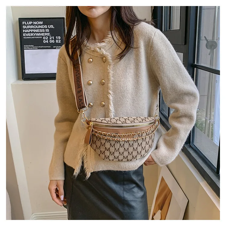 Chic Waist Crossbody Bag with Dual Chain Details, Simple Chest Bag, Stylish Wide Strap & Sleek Zip Closure Suitable Everyday Use