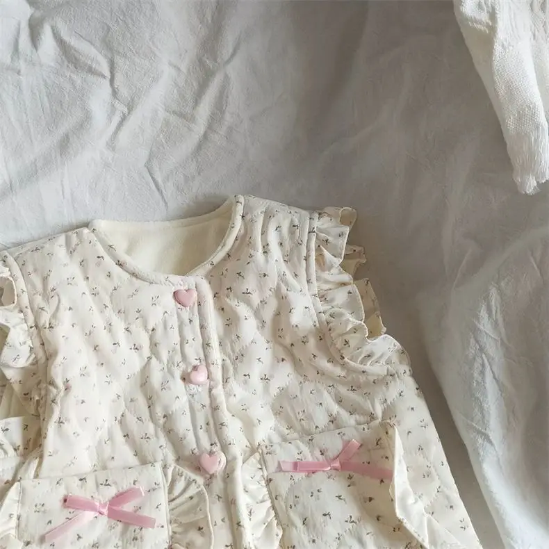 Girl's vest for autumn and winter baby wearing clothes children's cotton vest with floral shoulder